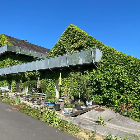 Wohnen Zwischen Golf Und Therme Bad Waltersdorf Bagian luar foto